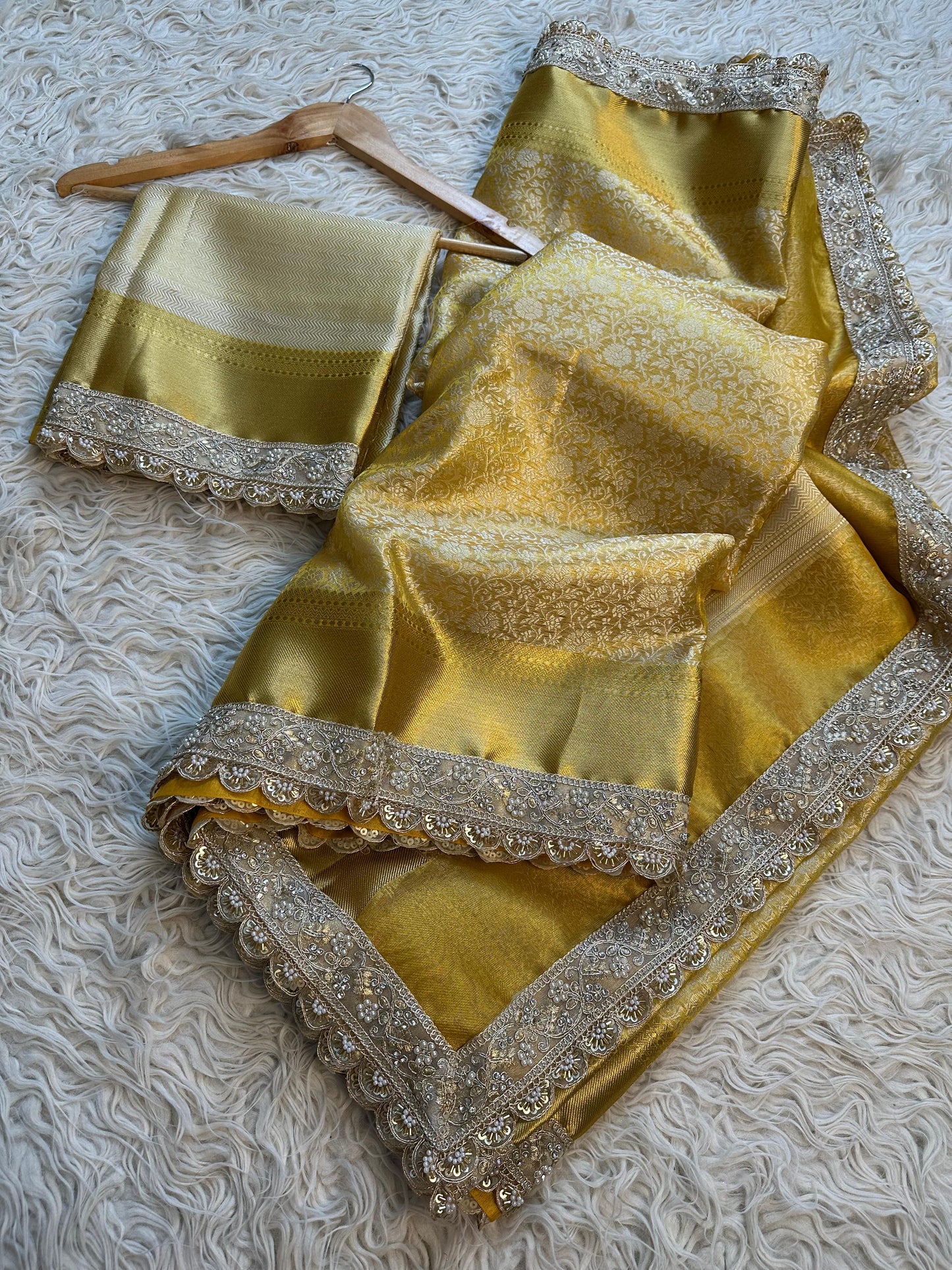 Gold Weaving Kanjivaram Classic sarees