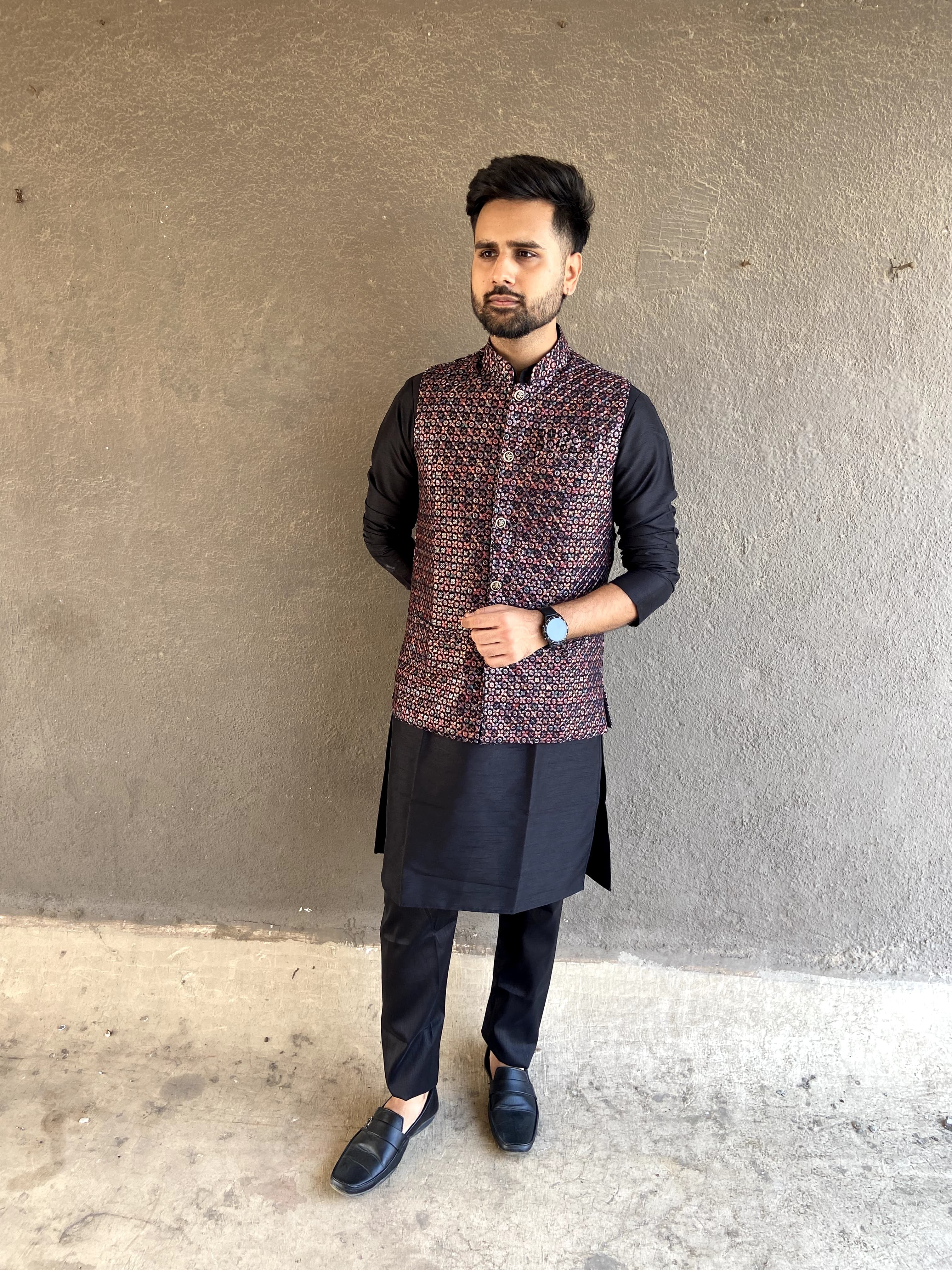 Gents Kurta Sets – KVS FASHION BOUTIQUE