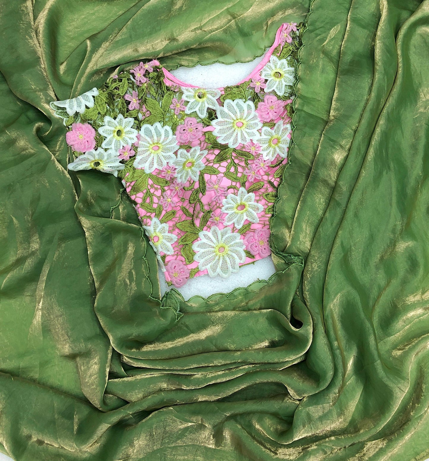 Crosya embroidery cutwork designer  blosue with fendy silk saree