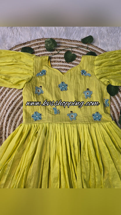 Handwork unique style gowns