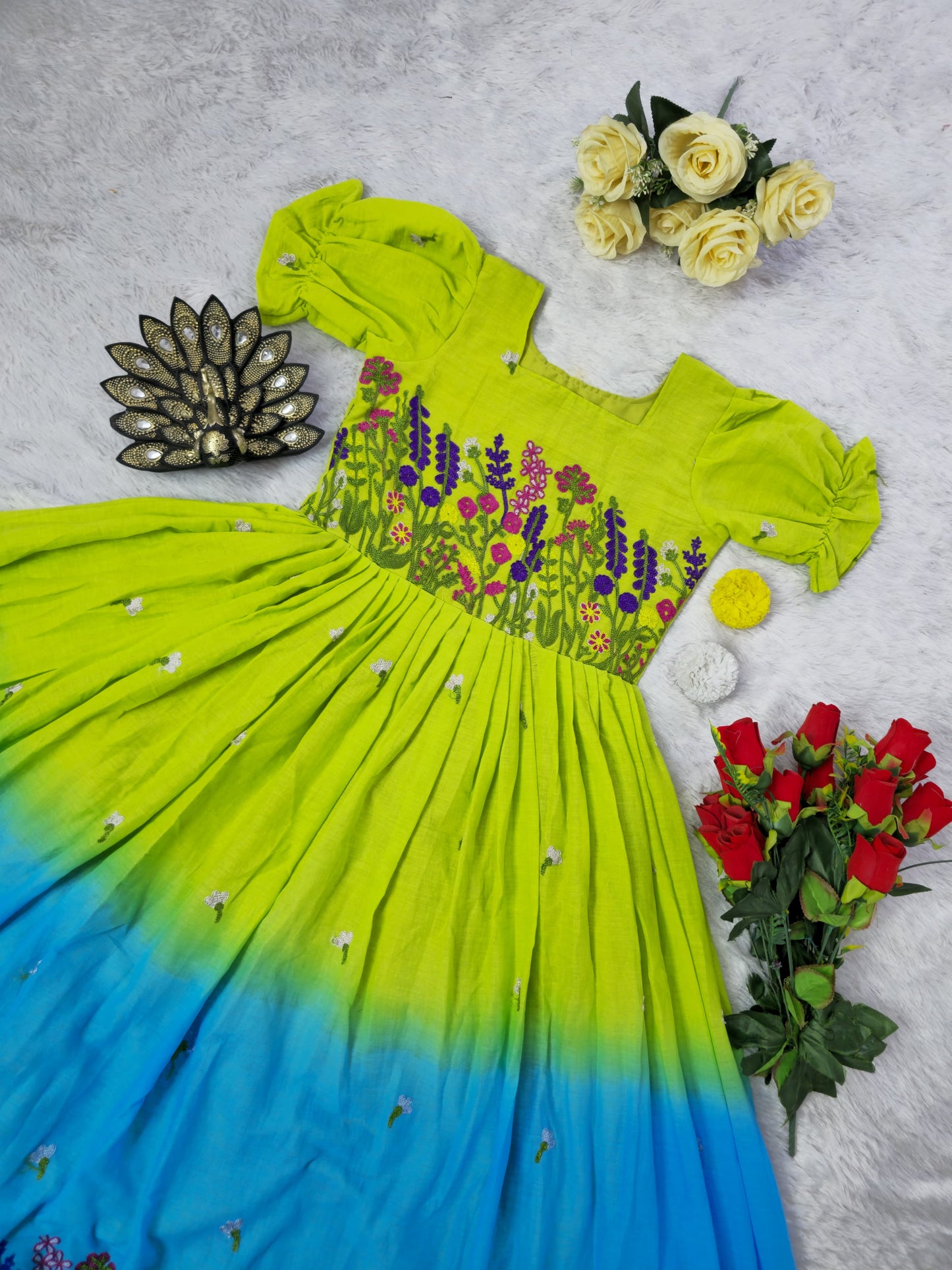 Cora cotton embroidered padding gowns