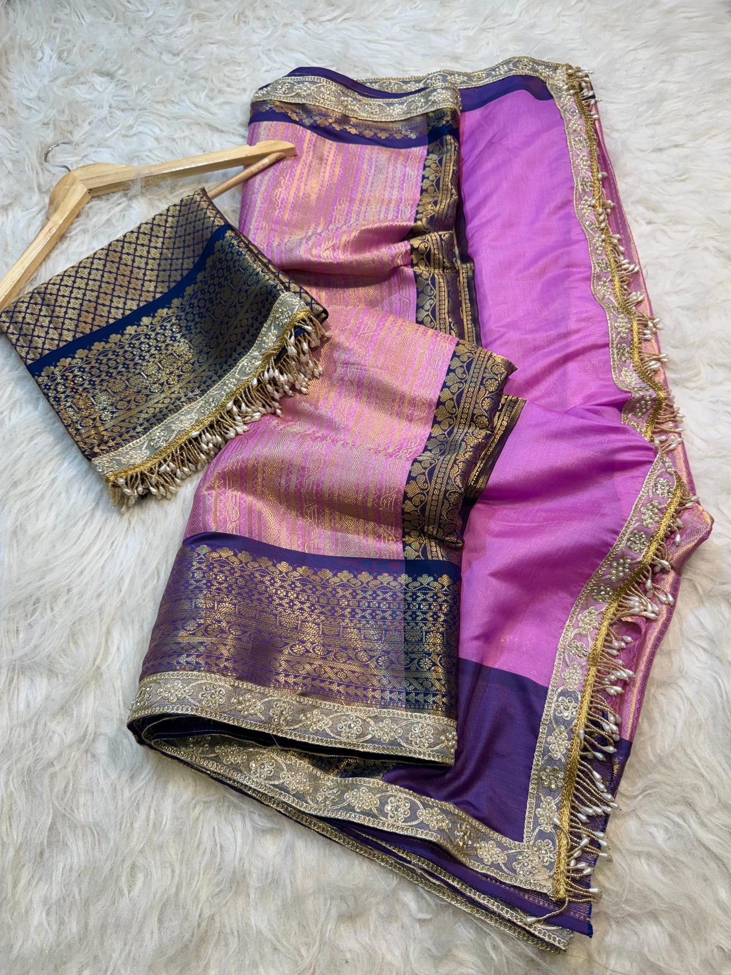 Festival Kanchipuram Banarasi Sarees with lace for Sravanamasam