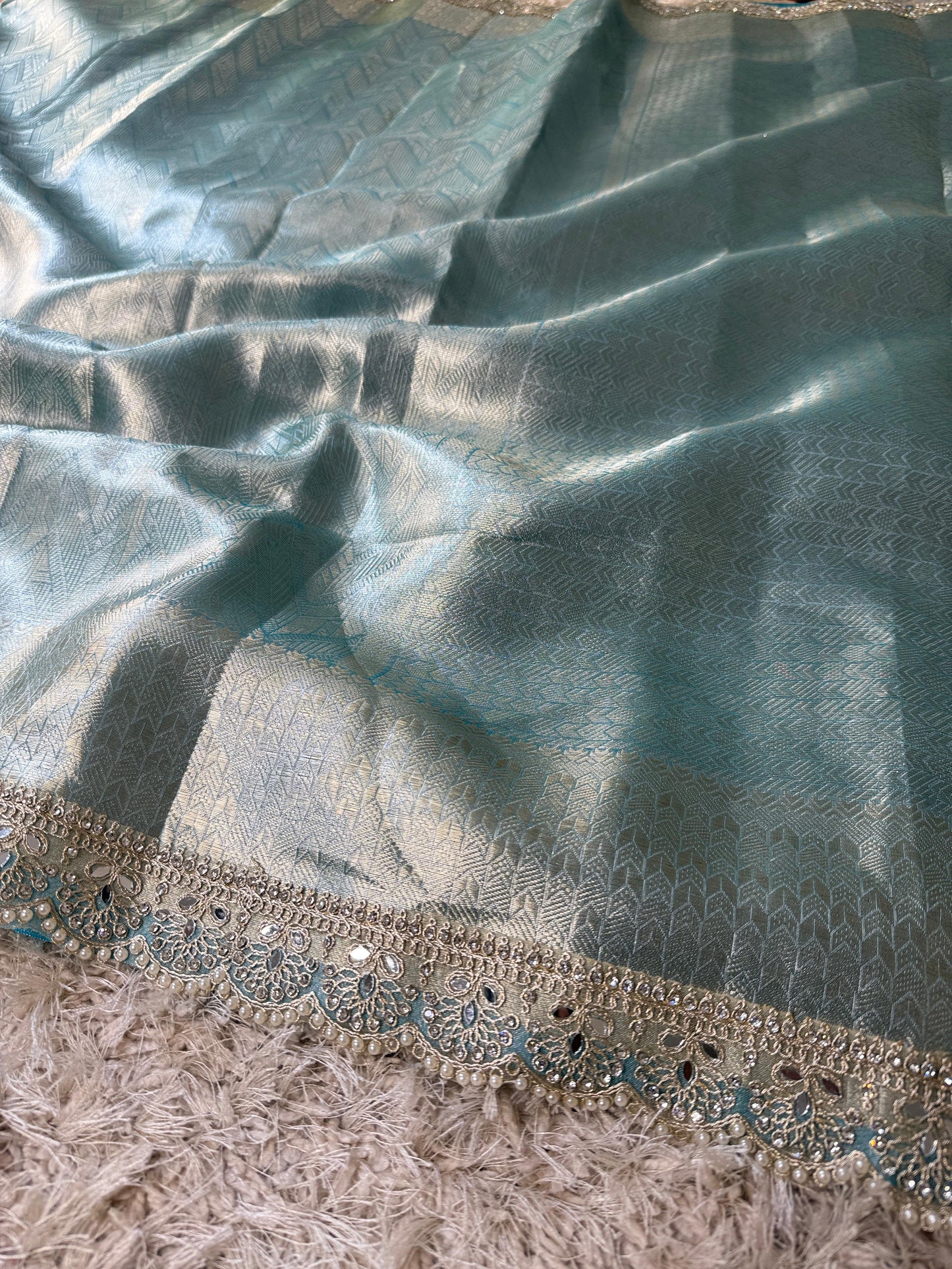 Luxe Banarasi Kanchipuram Lace saree
