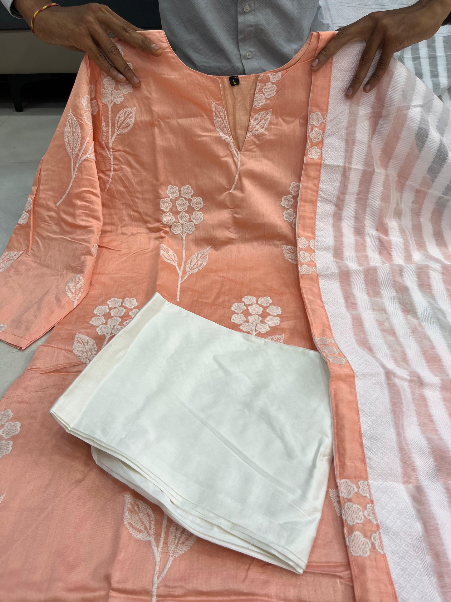 Alia Bhatt , baby pink embroidery Kurtis set