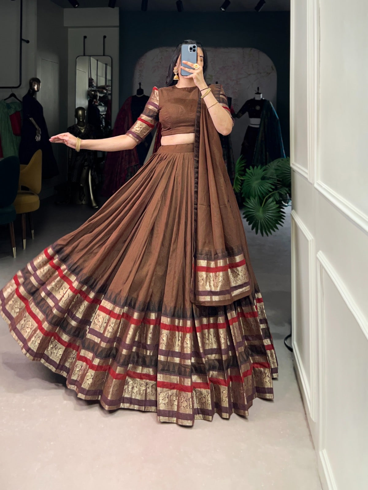 A tale Of Royalty Woven in Chanderi Zari Lehenga