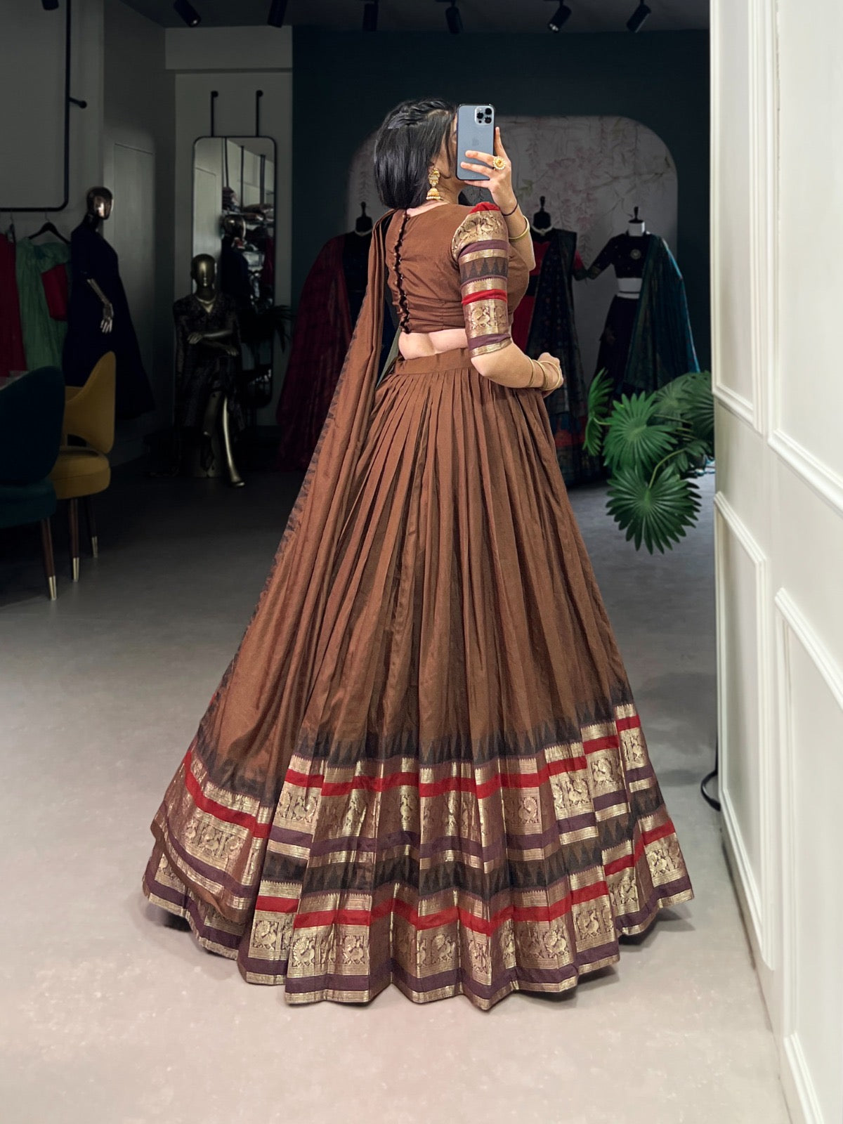 A tale Of Royalty Woven in Chanderi Zari Lehenga
