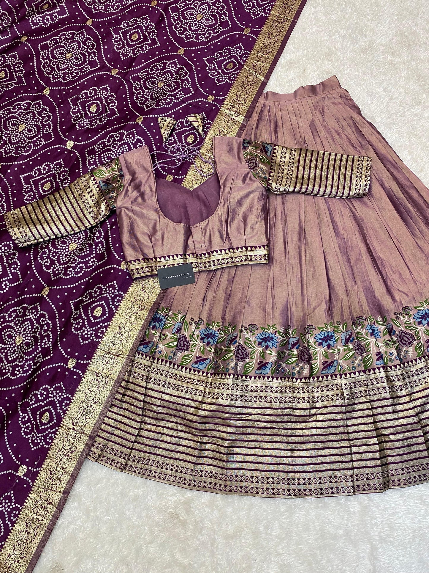 ￼ Bandini tissue Lehenga sets blouse