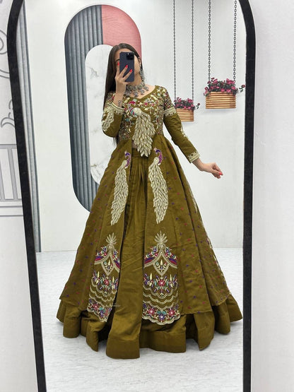 Big Boss, peacock  Degsiner Lehenga