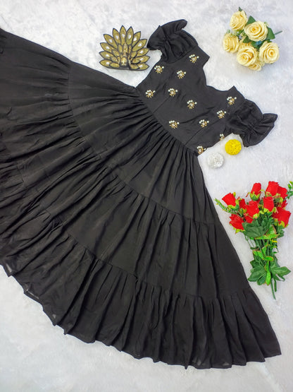 Soft cotton gowns hand pearl