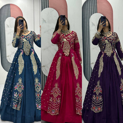 Big Boss, peacock  Degsiner Lehenga