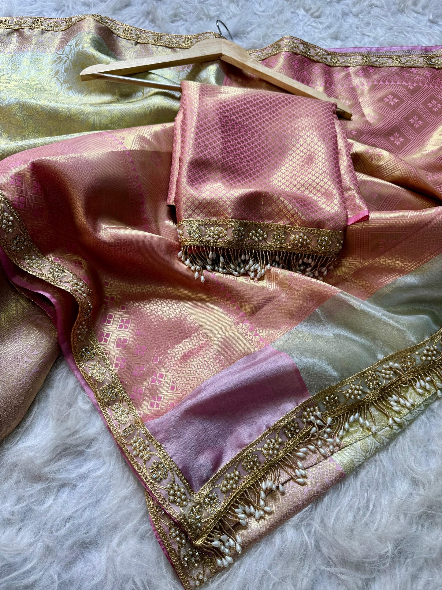 Festival Kanchipuram Banarasi Sarees with lace for Sravanamasam