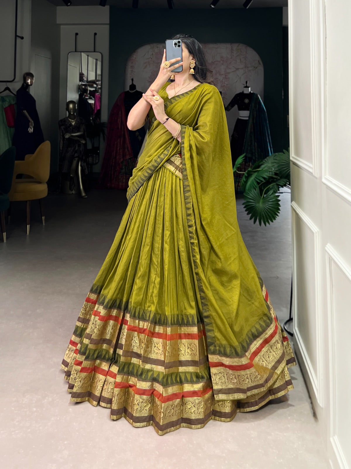 A tale Of Royalty Woven in Chanderi Zari Lehenga