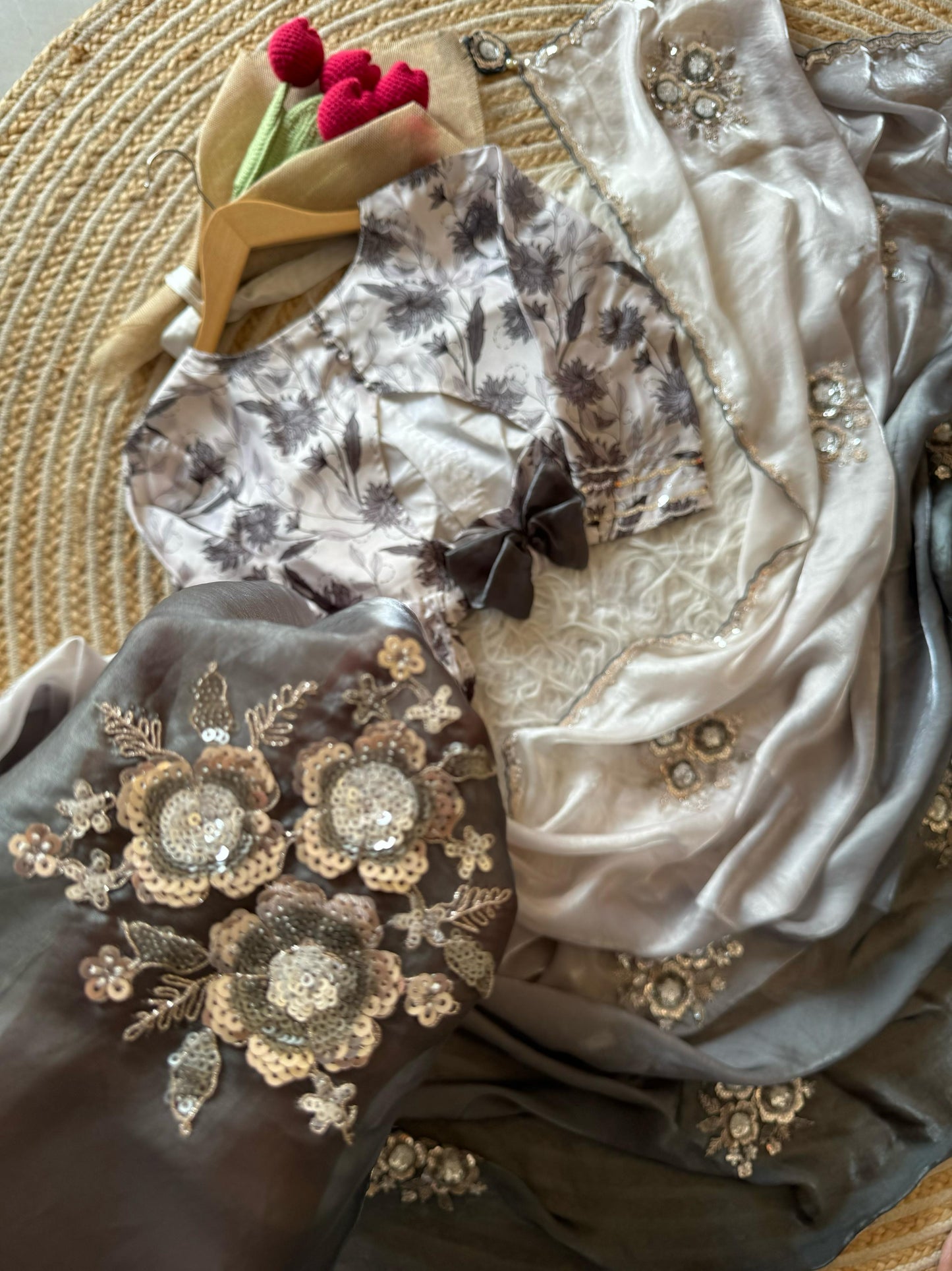 Classic saree with Desginer Unstich blouse