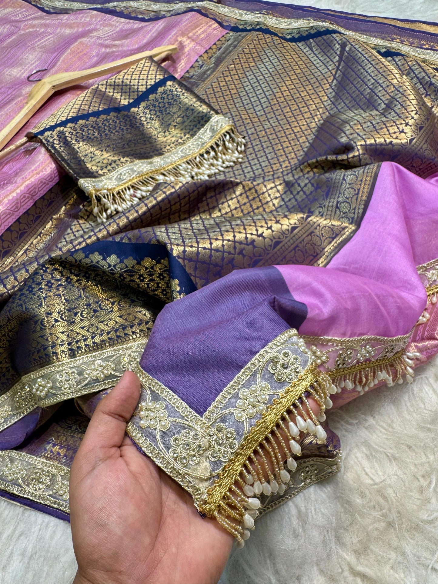 Festival Kanchipuram Banarasi Sarees with lace for Sravanamasam