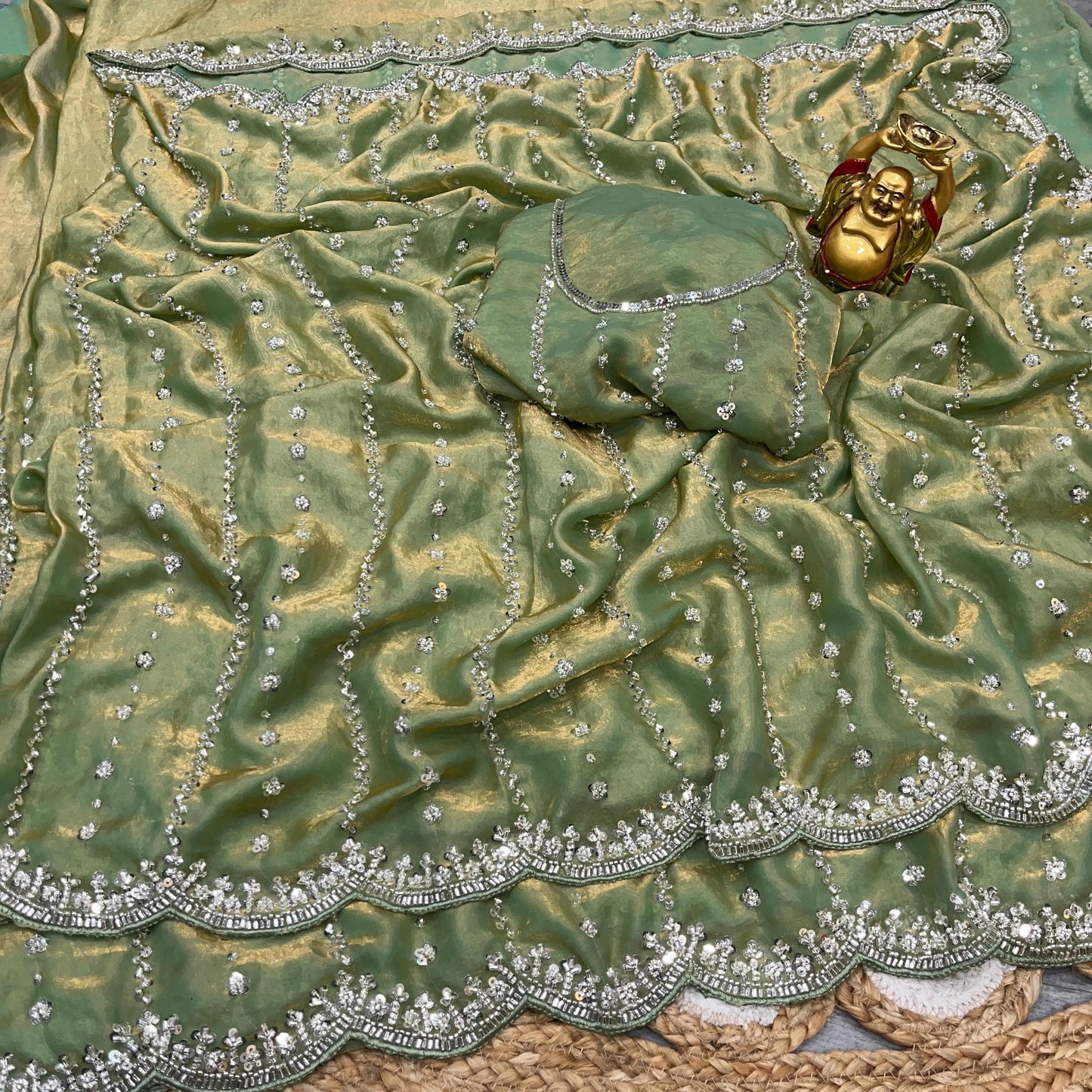Glamour Trending Handwork luxe  sarees