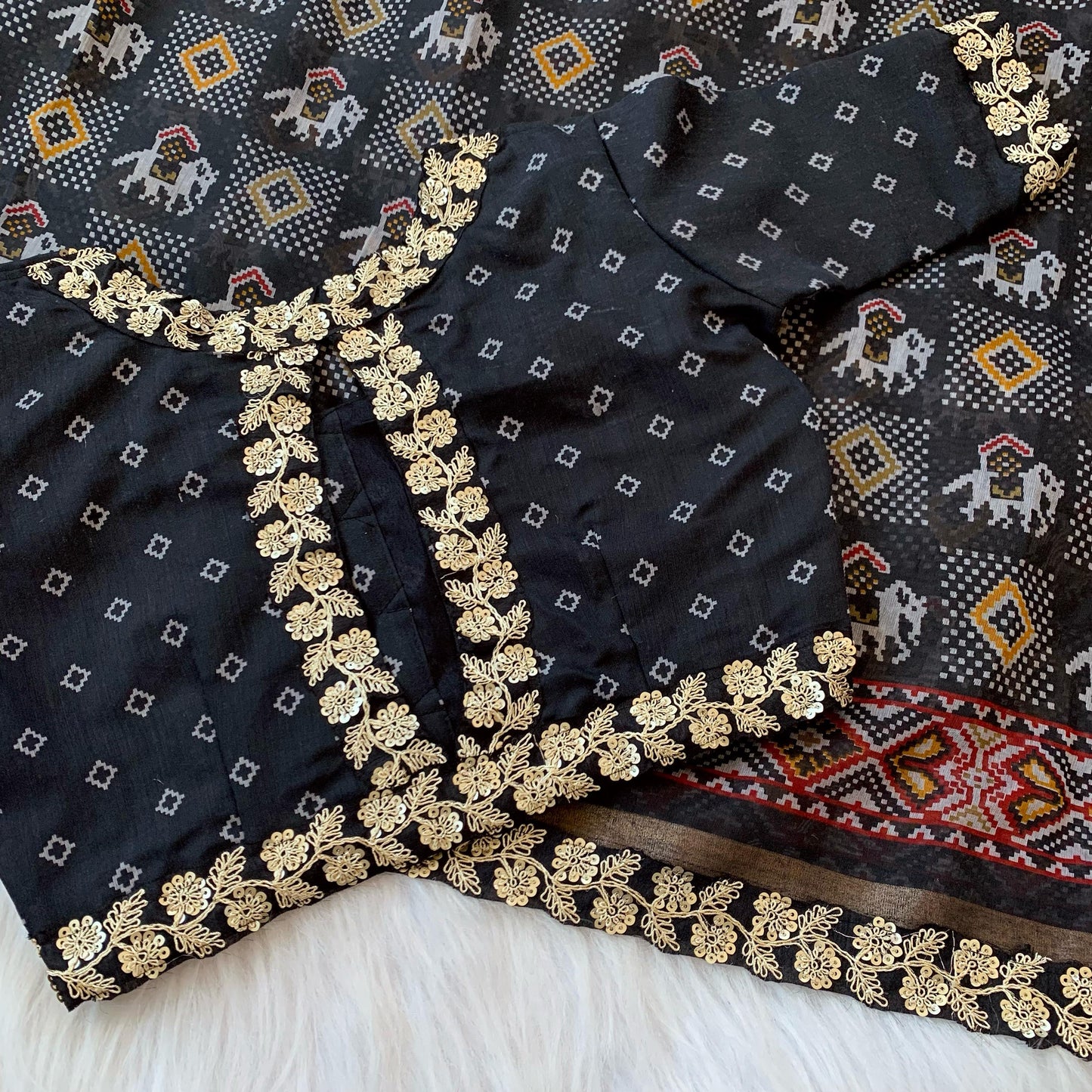 Ikkat Lenin saree with stitched Blouse