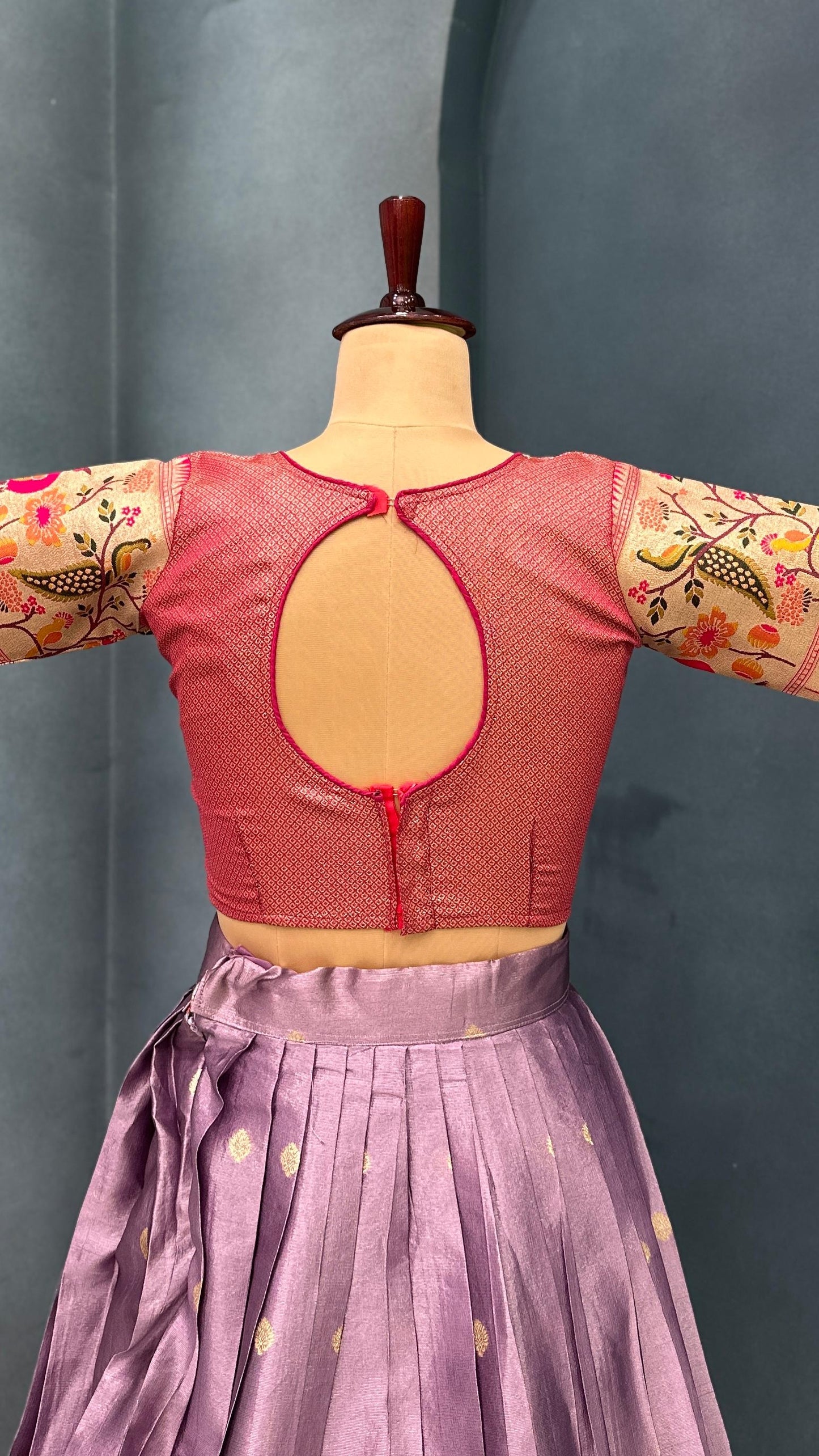 "Elegant Paithani Silk Lehenga Choli Set - Two-Tone Tissue Silk"