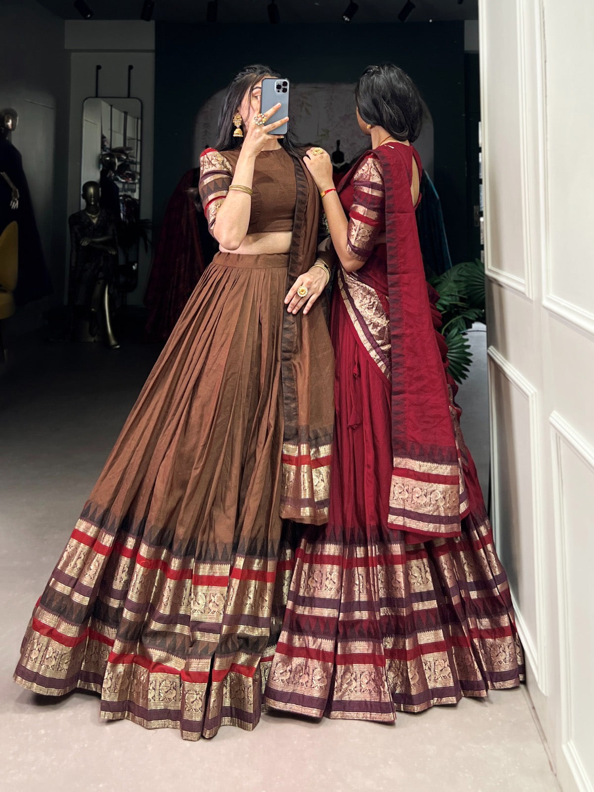 A tale Of Royalty Woven in Chanderi Zari Lehenga
