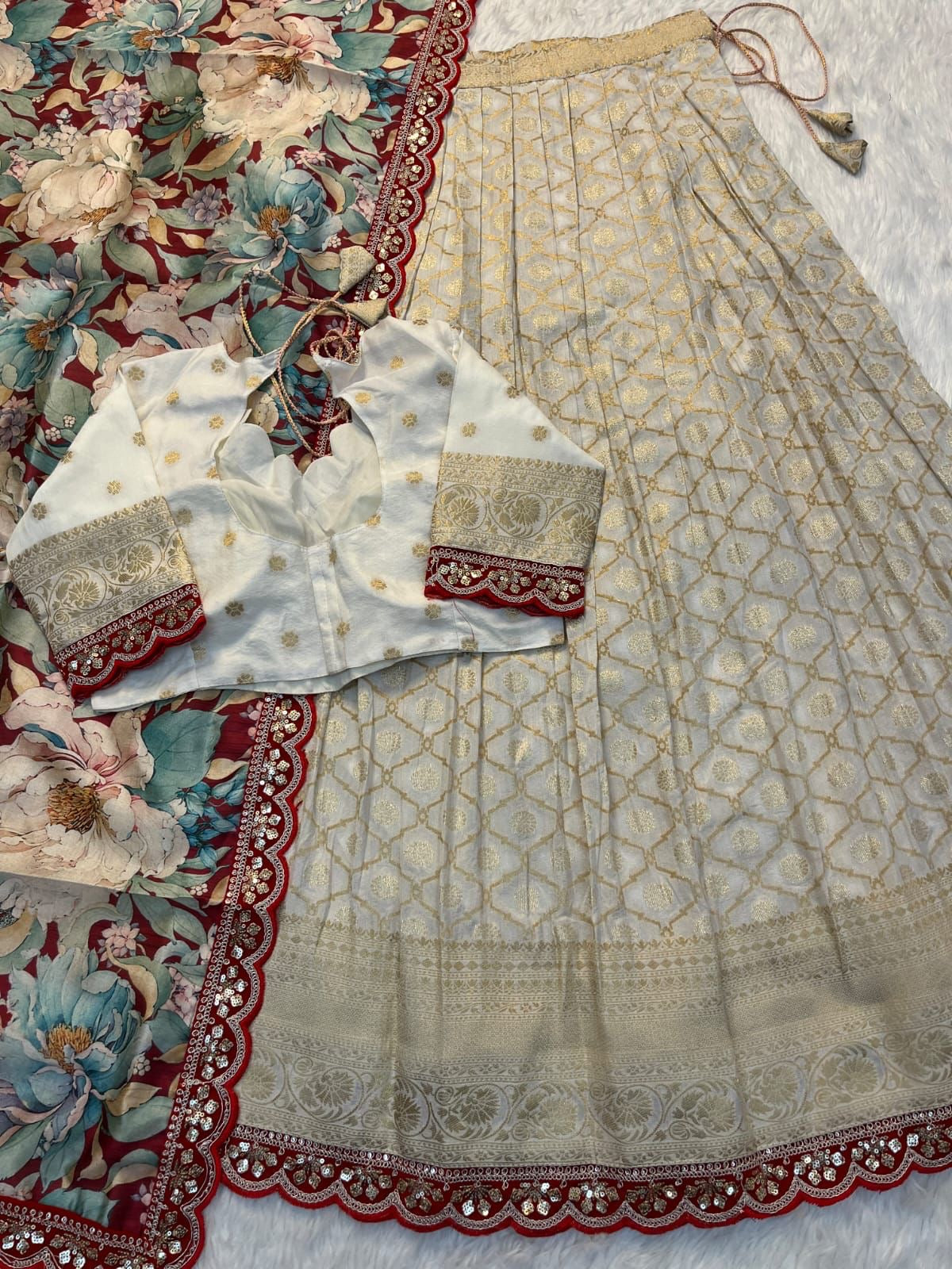 Banarasi Tradition Lehenga sets