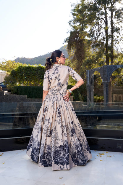 Tussle silk Lehenga  with Coart blooming Charm