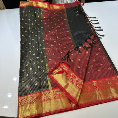 Classic Semi Vintage Saree Gadwal Checks