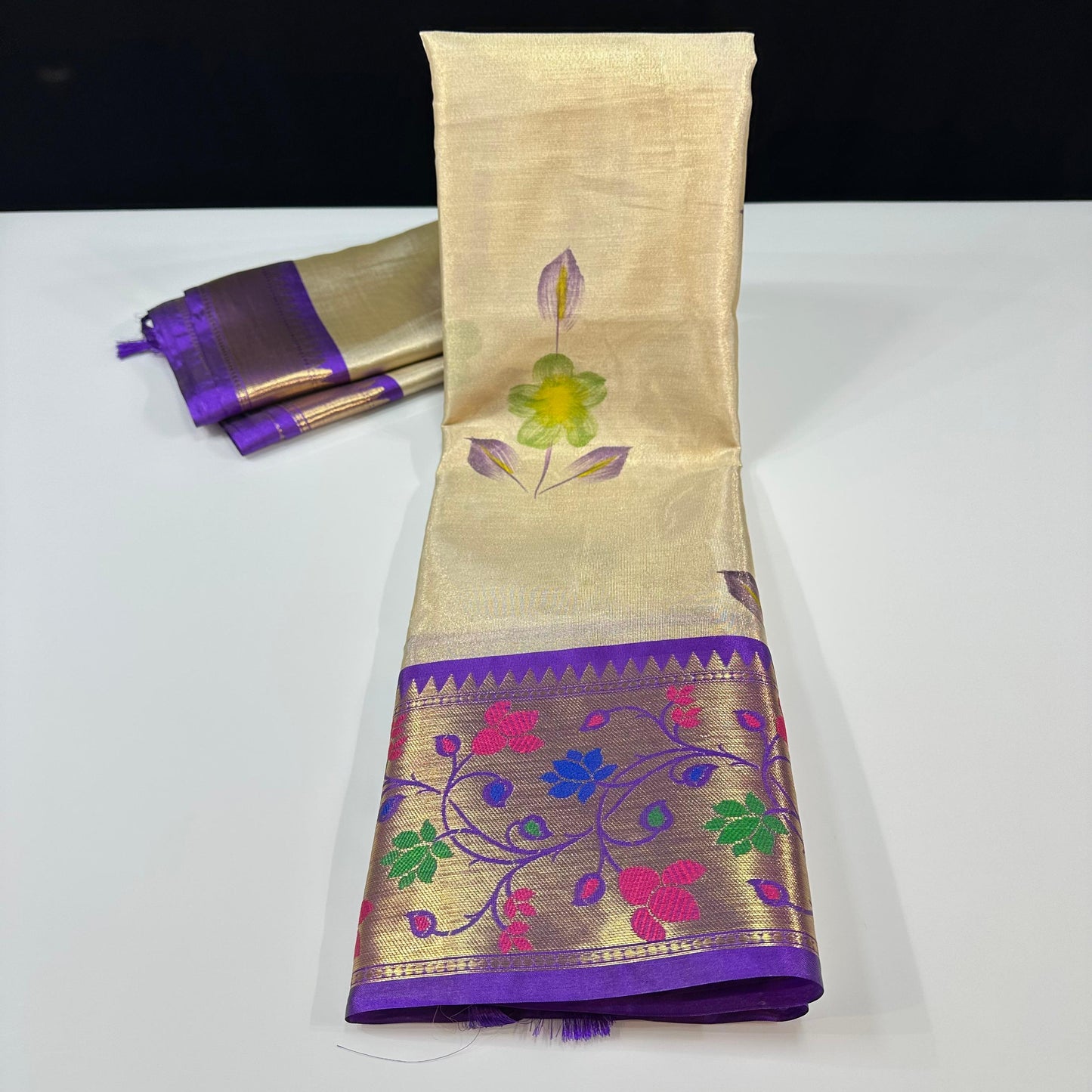 Semi pattu soft tissue weaving Paithani hand painted saree