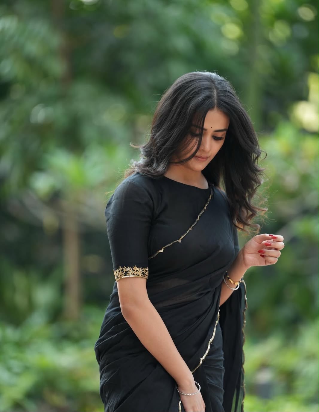 Viscose Chinon saree with stitched blouse