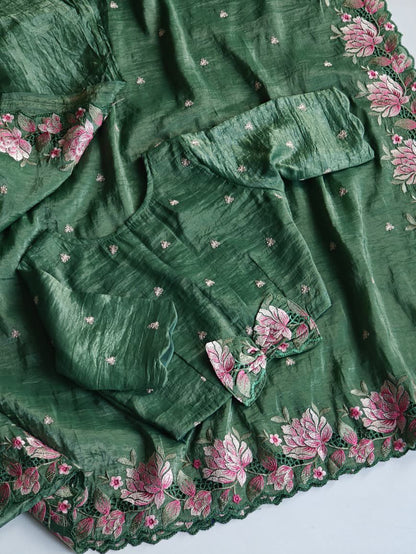🌸 Where Luxury Meets Craftsmanship – Embroidered Crush Silk Beauty 🌸With Stitched Blouse ✨