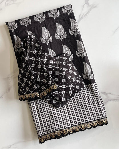 Mul cotton saree with stitched blouse