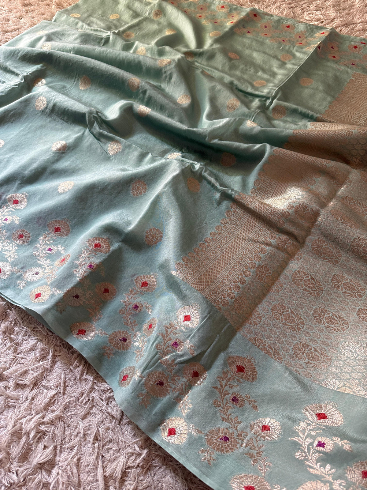 Viscose Banarasi’s budget soft weaving saree