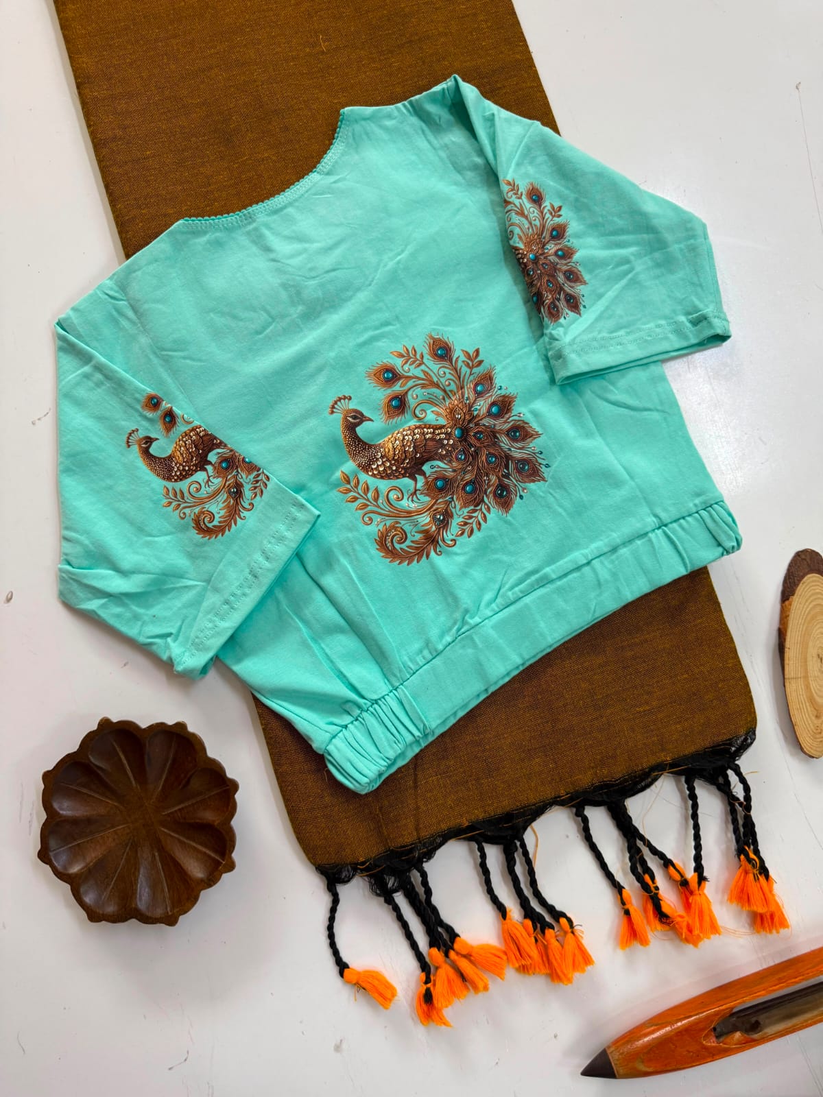 Handloom Khadi cotton saree with stretchable blouses