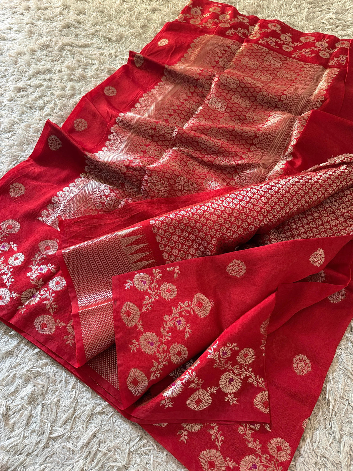 Viscose Banarasi’s budget soft weaving saree
