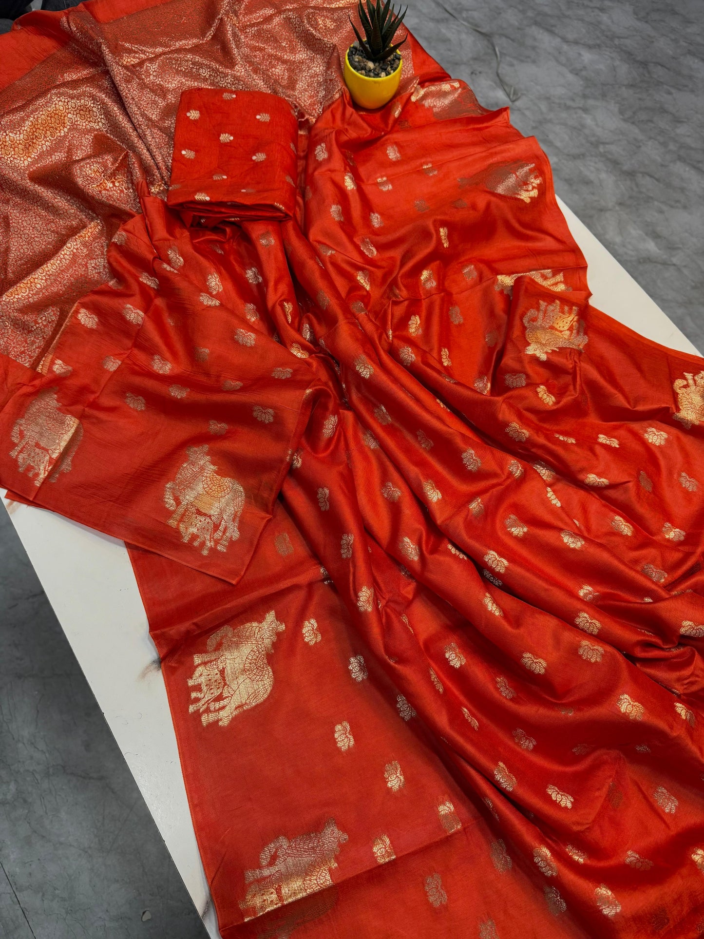 Viscose Russian crepe budget Sarees
