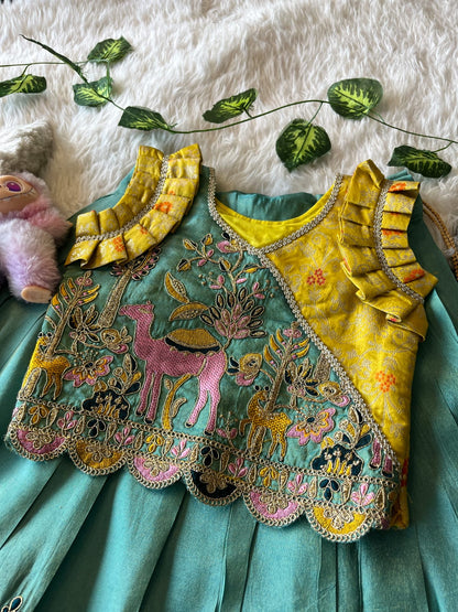 Kids Desginer cute indo western style camline sets