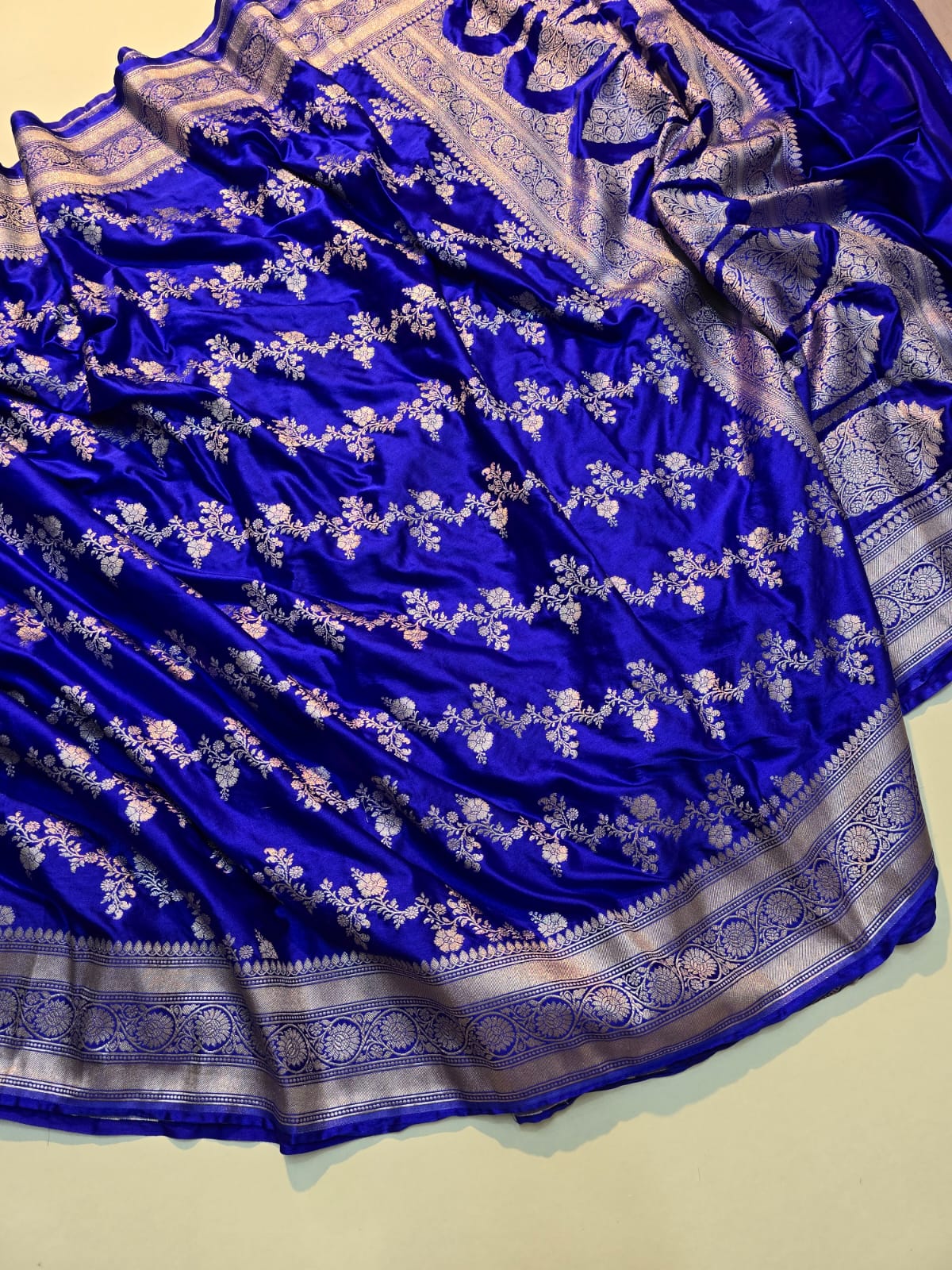 Banarasi premium Mashru silk sarew