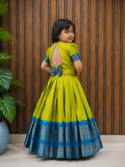 Kollam design cute kids lehenga
