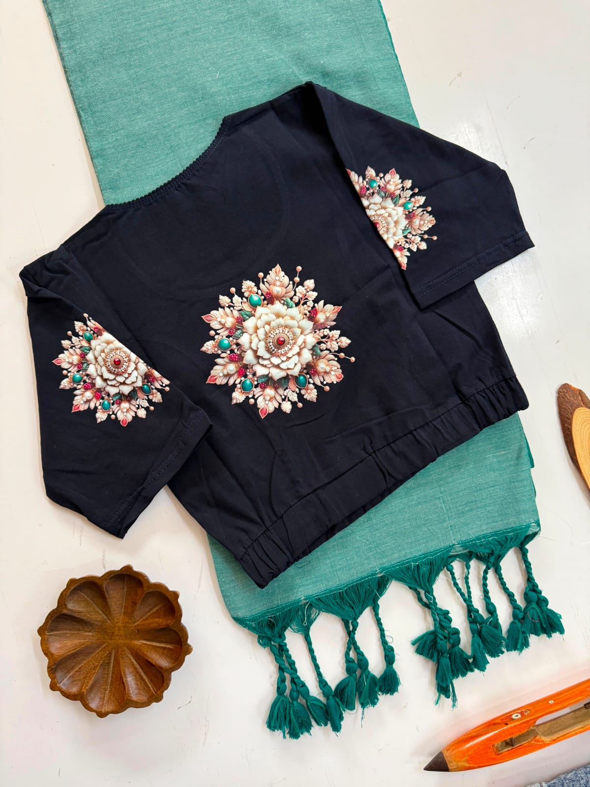 Handloom Khadi cotton saree with stretchable blouses