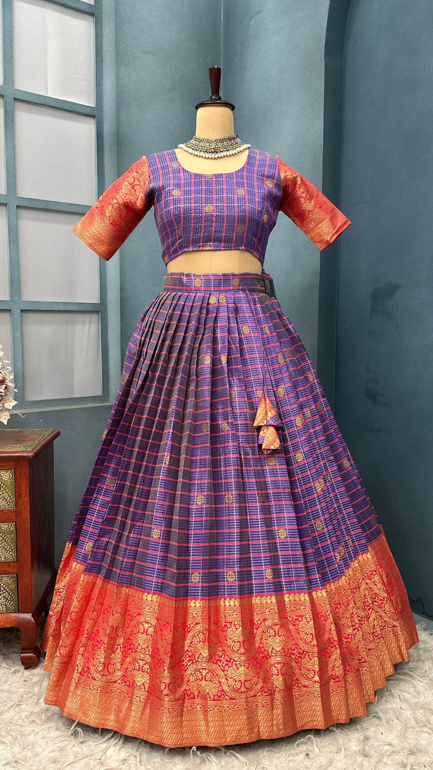Khushi Kapoor Kanjivaram checks Lehenga set