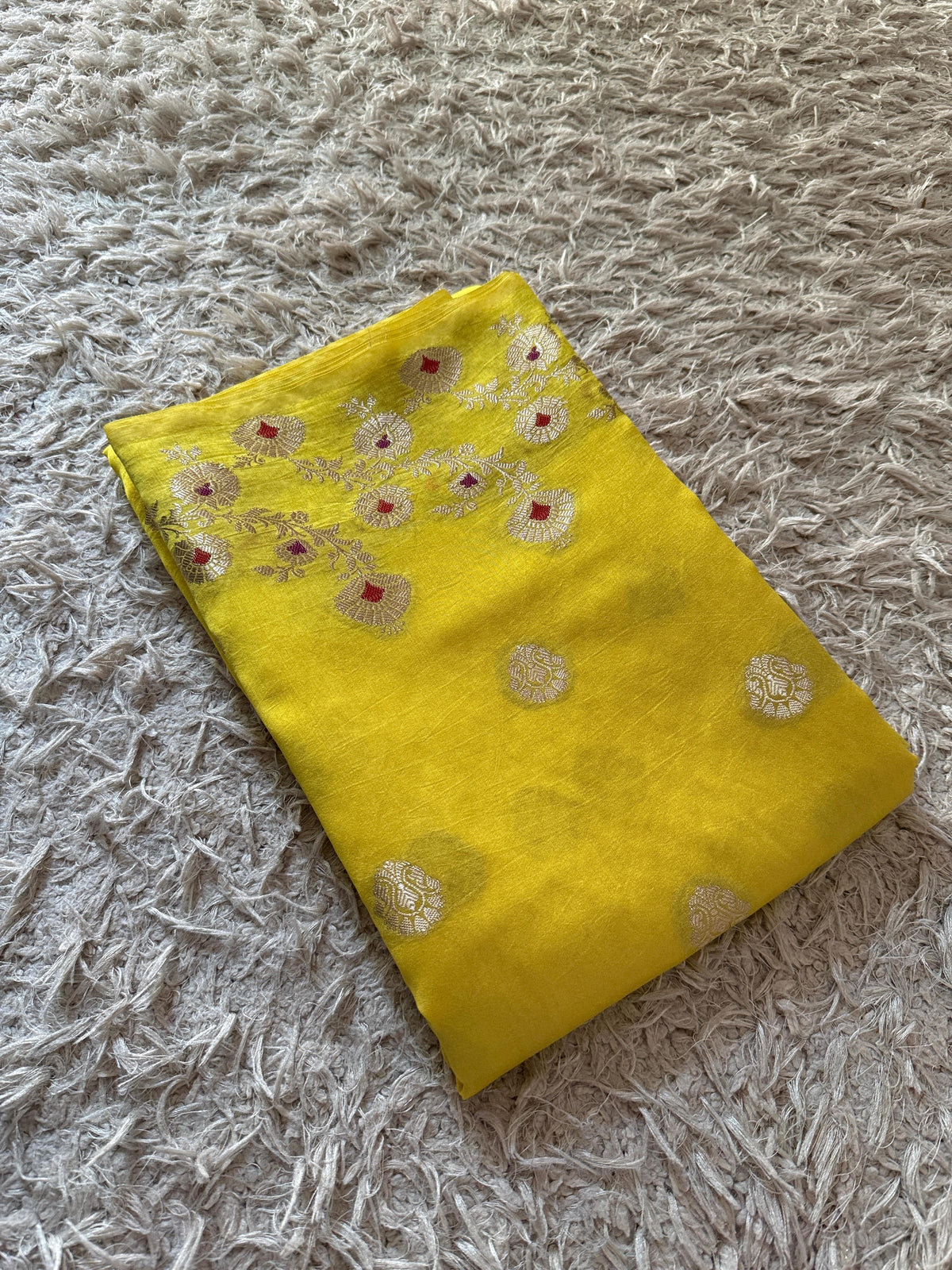Viscose Banarasi’s budget soft weaving saree