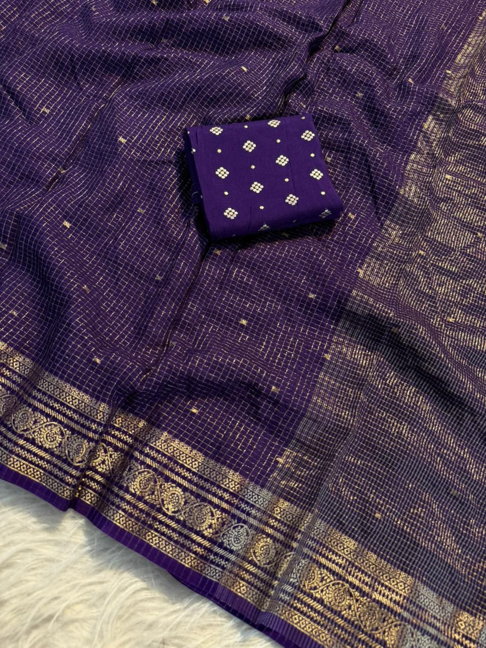 Trending Butta with Kanchipuram saree