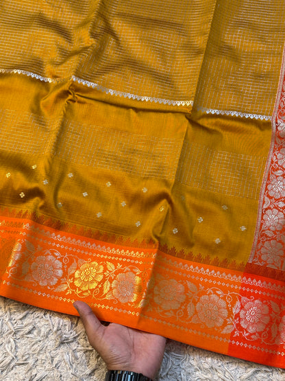 Handloom Banarasi katan soft checks booti saree