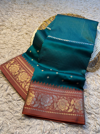 Handloom Banarasi katan soft checks booti saree
