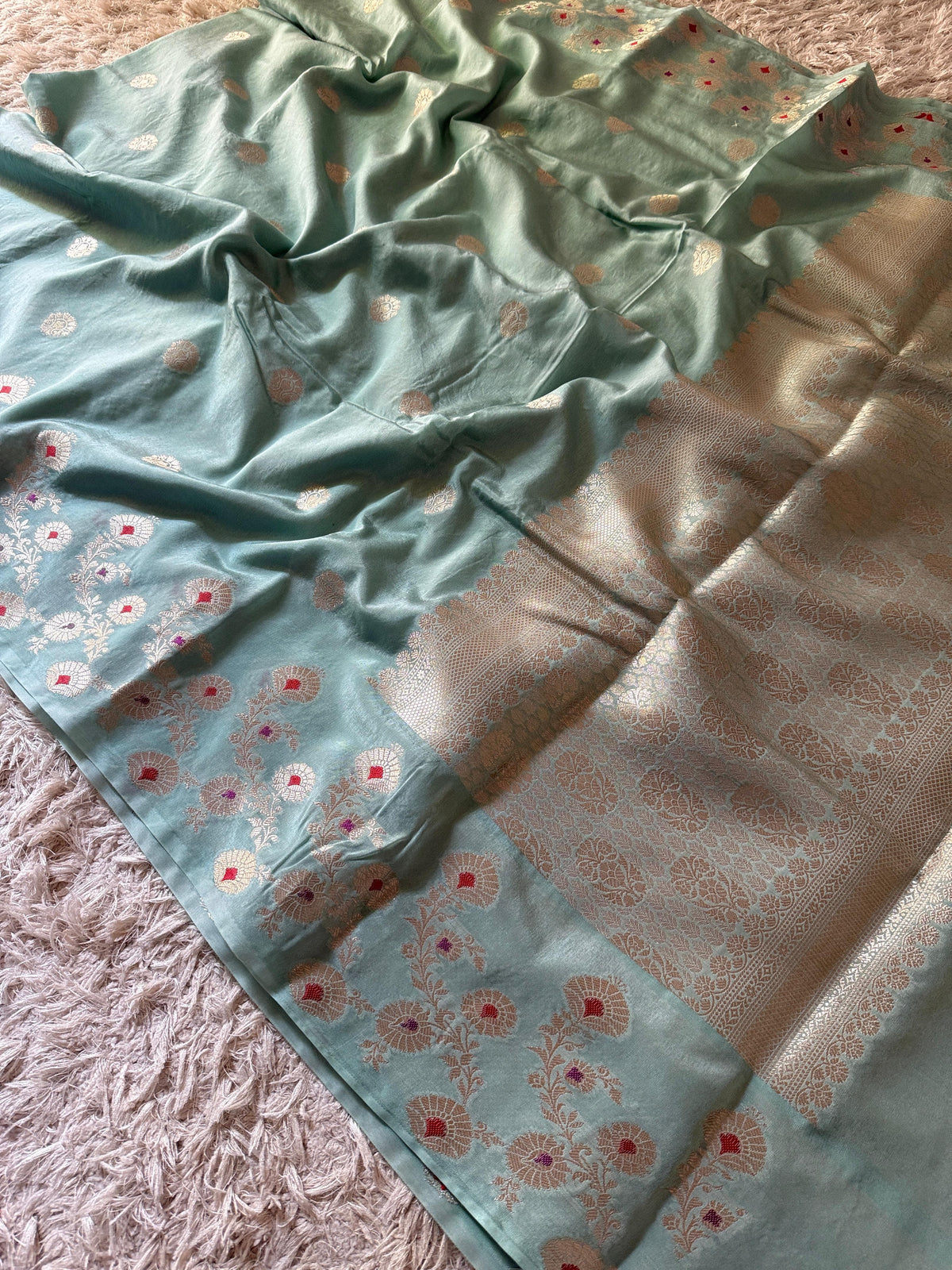 Viscose Banarasi’s budget soft weaving saree
