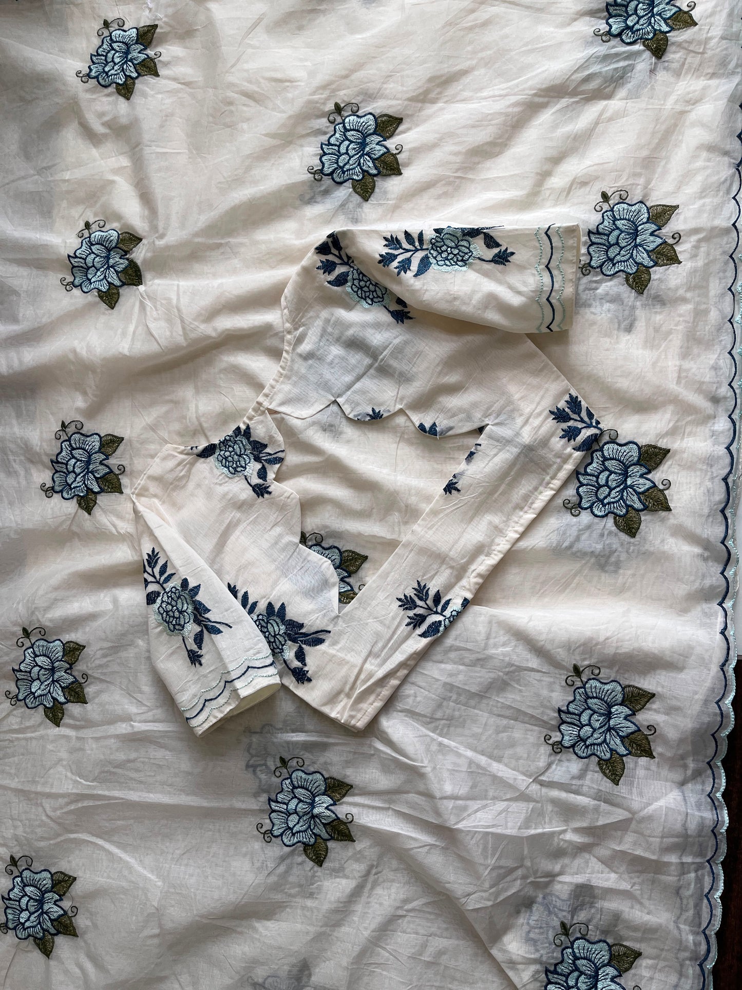 Mul Mul Cotton Saree with embroidery with stitched blouse