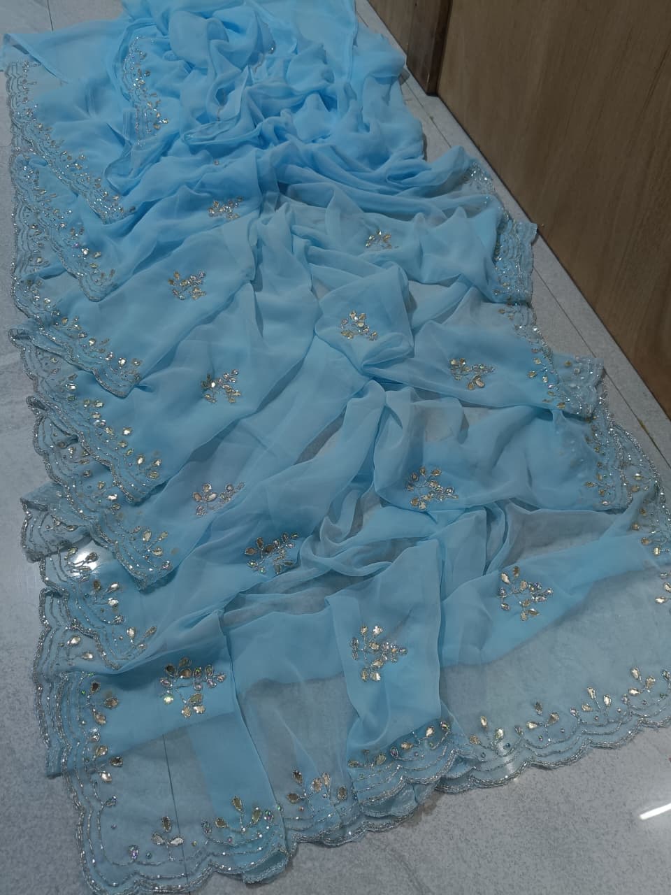Trending total georgette kardhana sarees