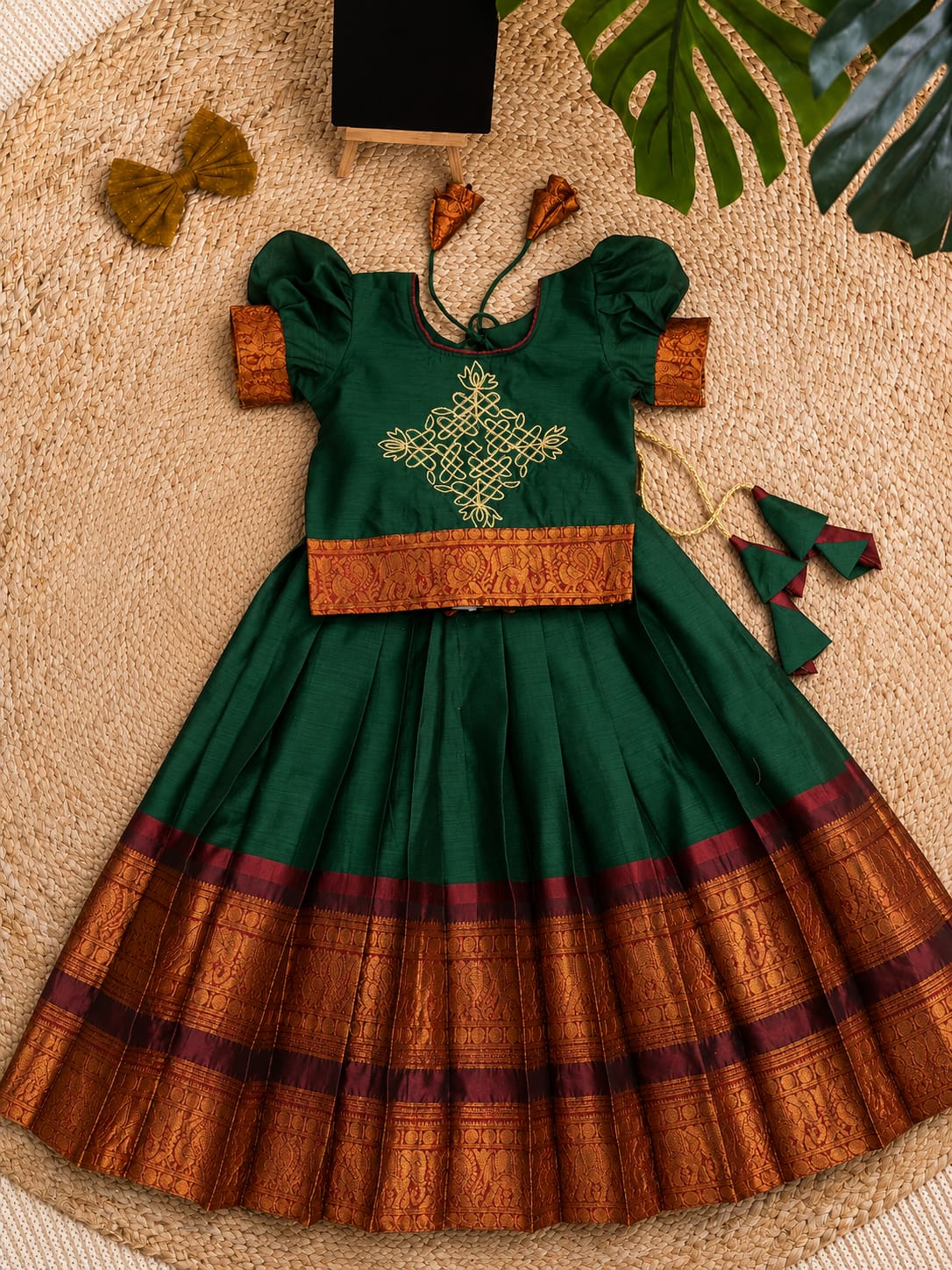 Kollam design cute kids lehenga