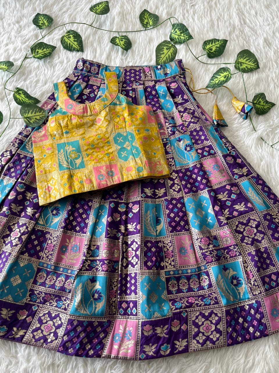 Mini Ethnic Dola silk Cute kids Choli Set