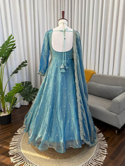 Step into effortless charm with our exclusive 3-piece set Anarakali