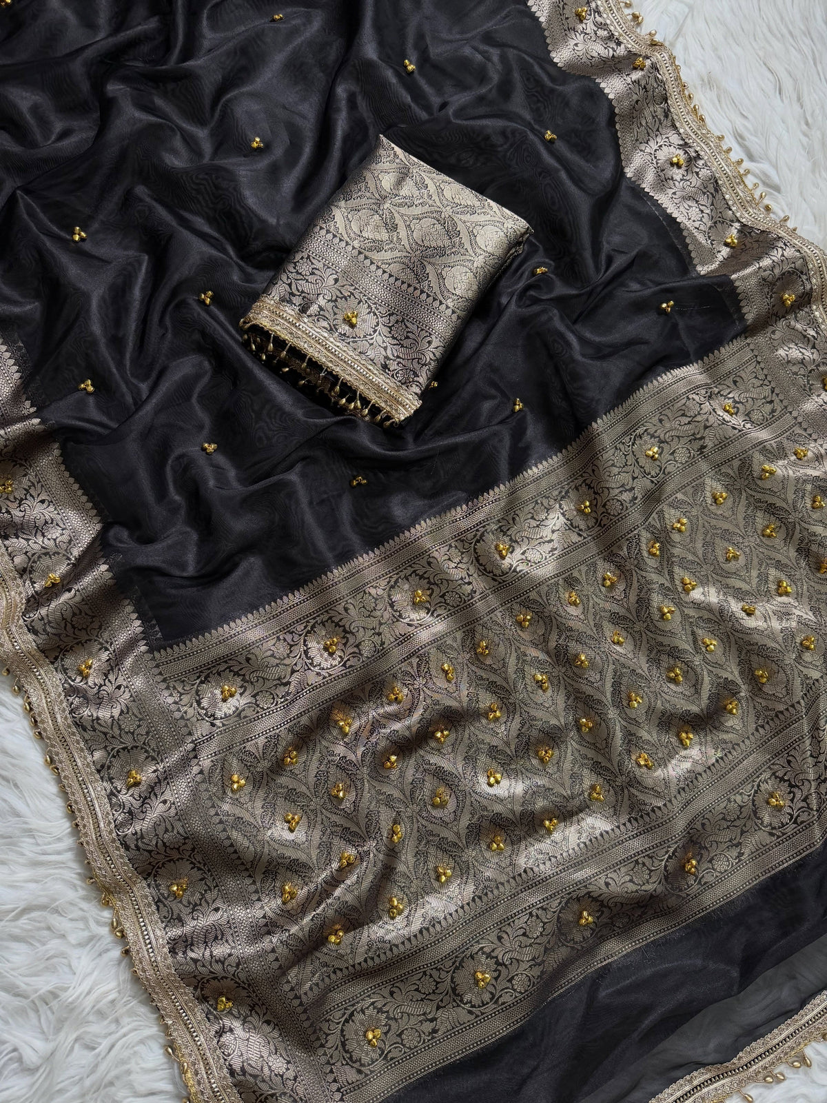 Banarasi Tissue Zari Weaving Border Saree  ghungroo work