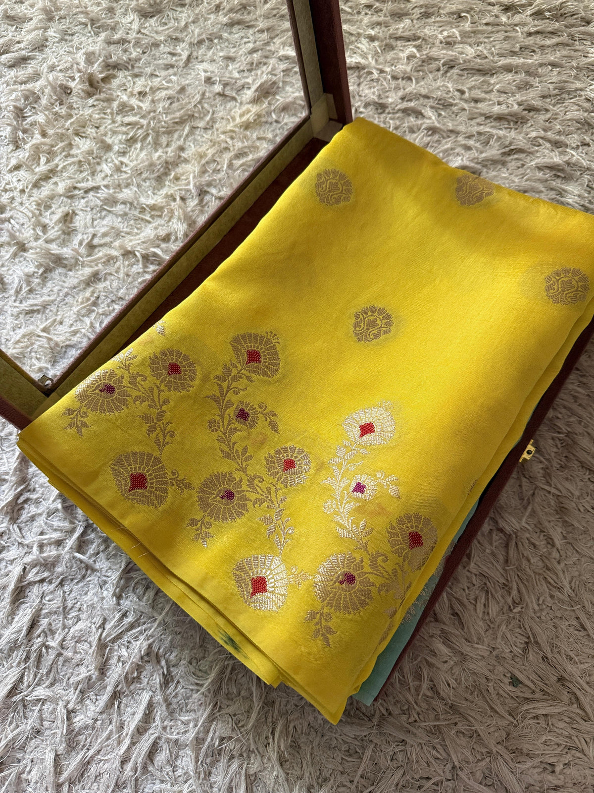 Viscose Banarasi’s budget soft weaving saree